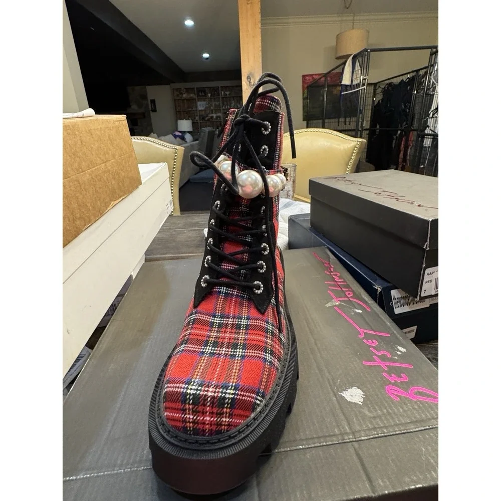 Betsey Jonnie Boots Women Heathr Red Plaid Size 9.5 Holiday Pearl Sequin Animal